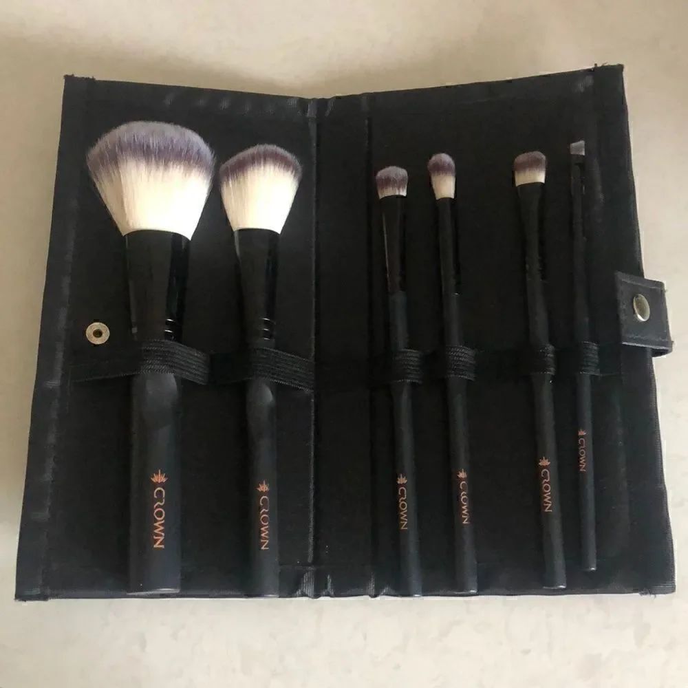 Crown black makeup brush set. Brand new.